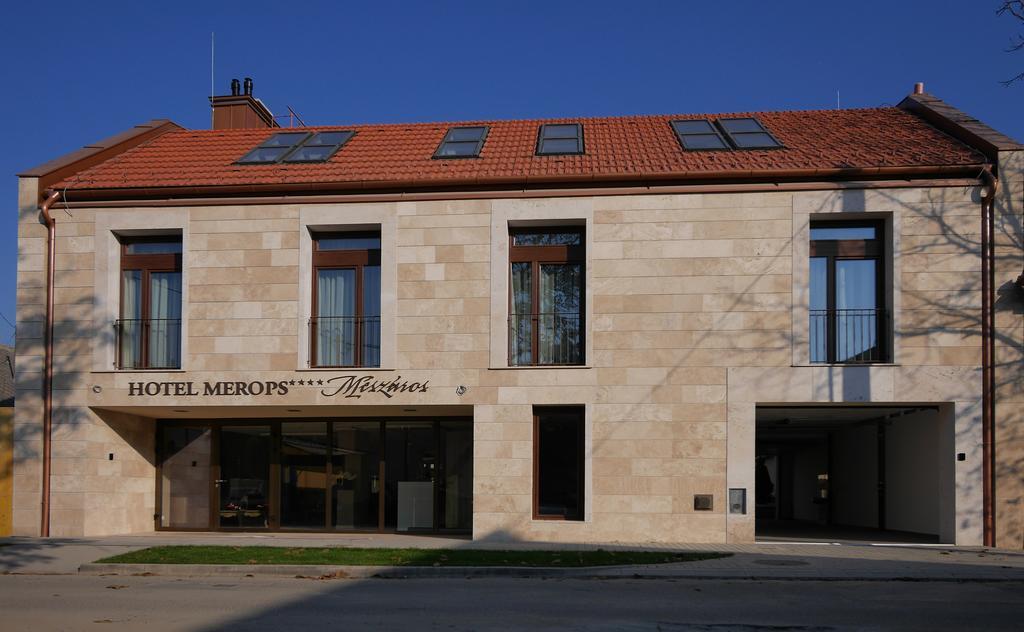 Hotel Merops Meszaros Szekszárd 外观 照片
